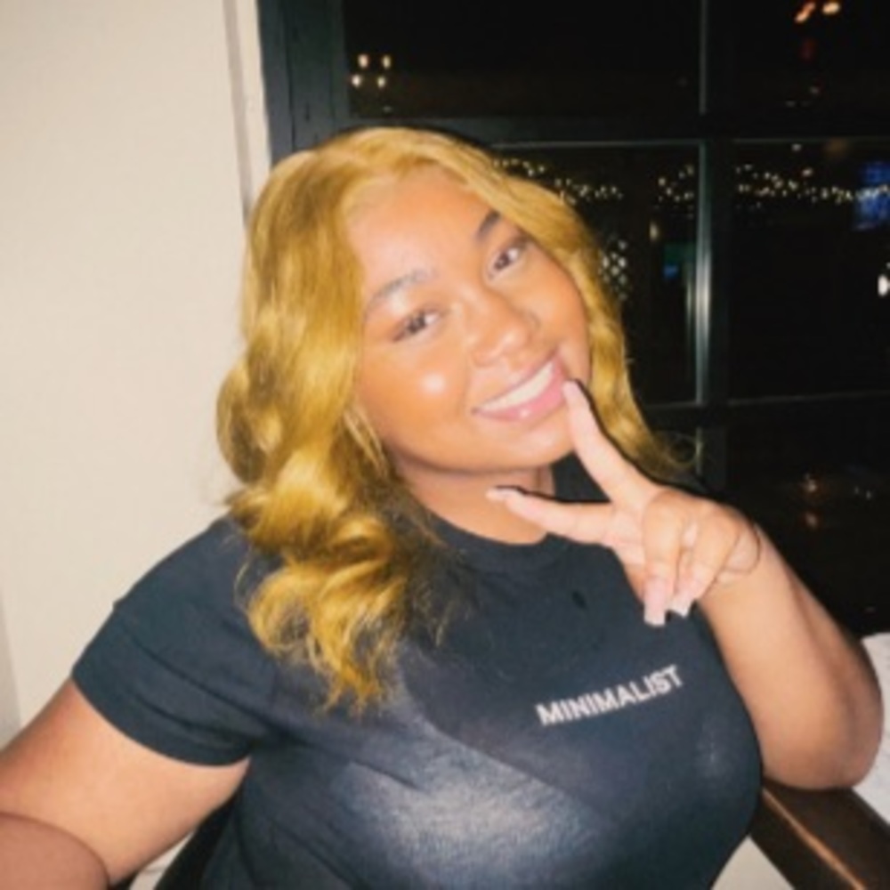 Meet your Posher, Ms.cece